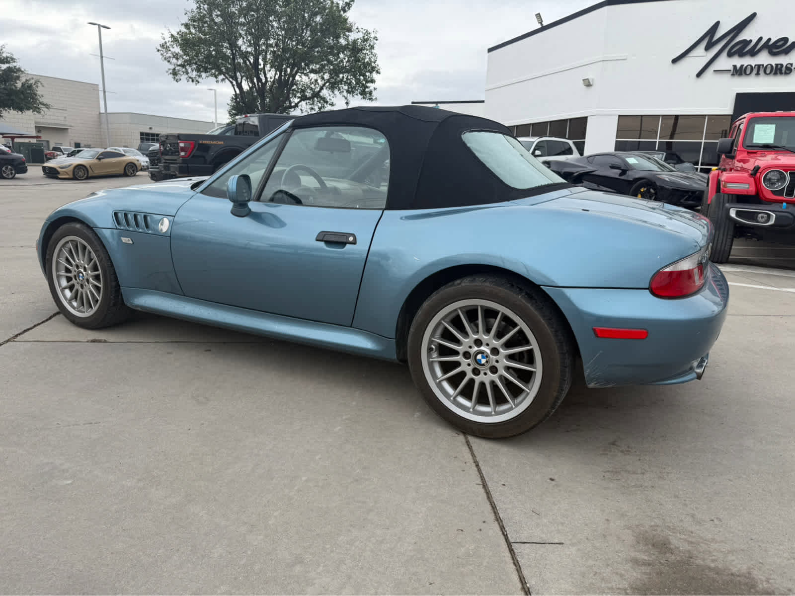 Used 2002 BMW Z3 3.0i RWD image 3