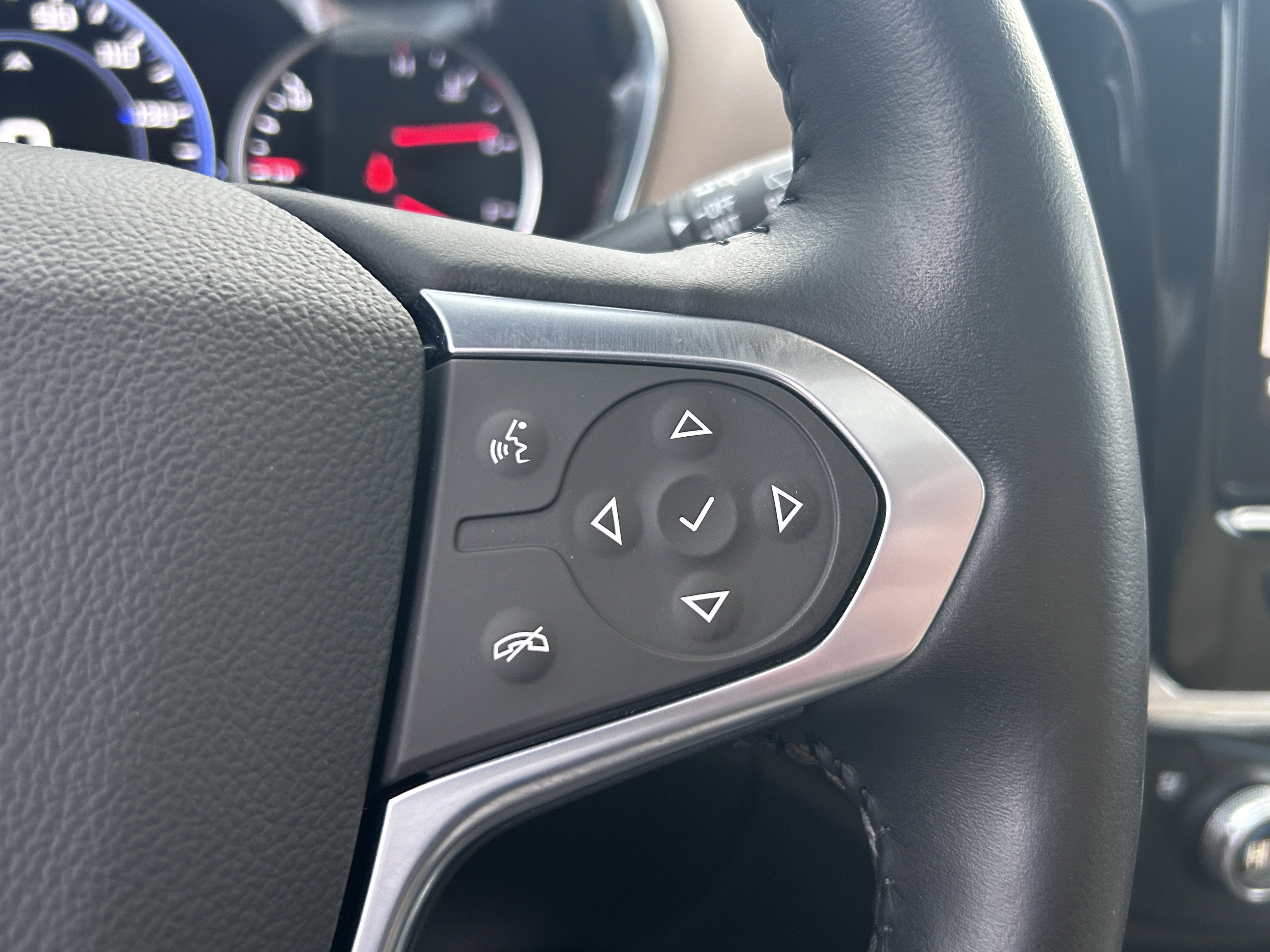 Used 2022 Chevrolet Traverse Premier w/ LPO, Floor Liner Package image 22