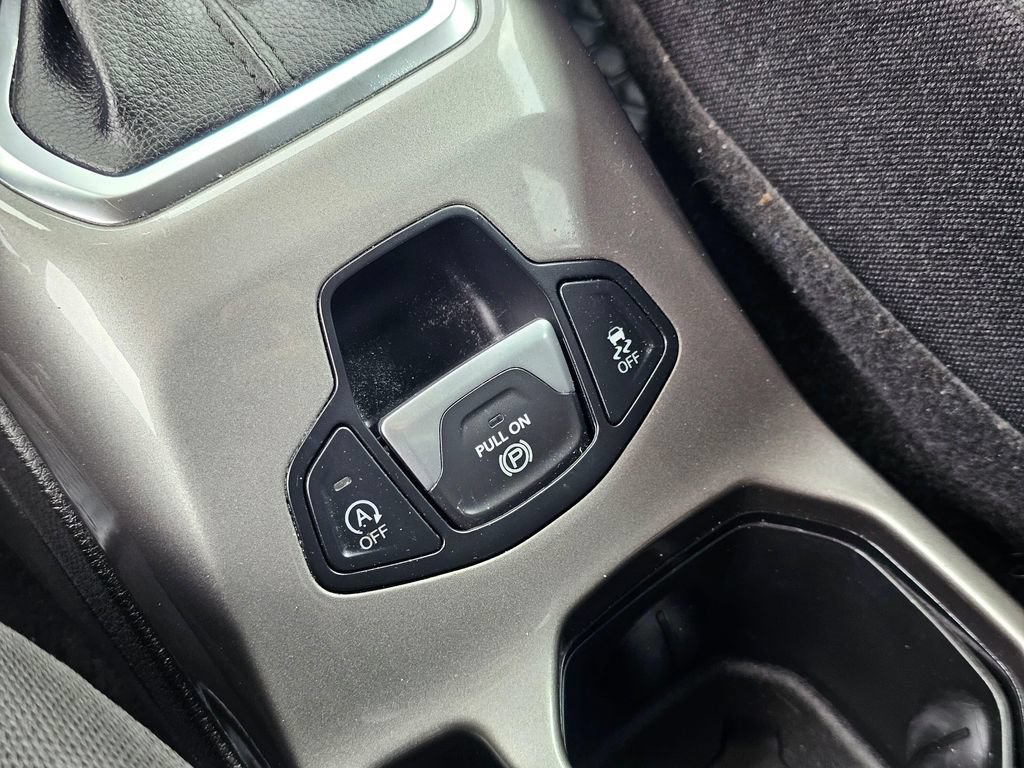 Used 2022 Jeep Renegade Sport w/ Sport Appearance Group AWD/4WD image 36