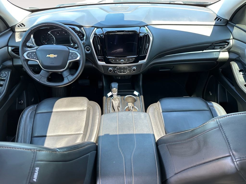 Used 2021 Chevrolet Traverse LT w/ LT Premium Package AWD/4WD image 10