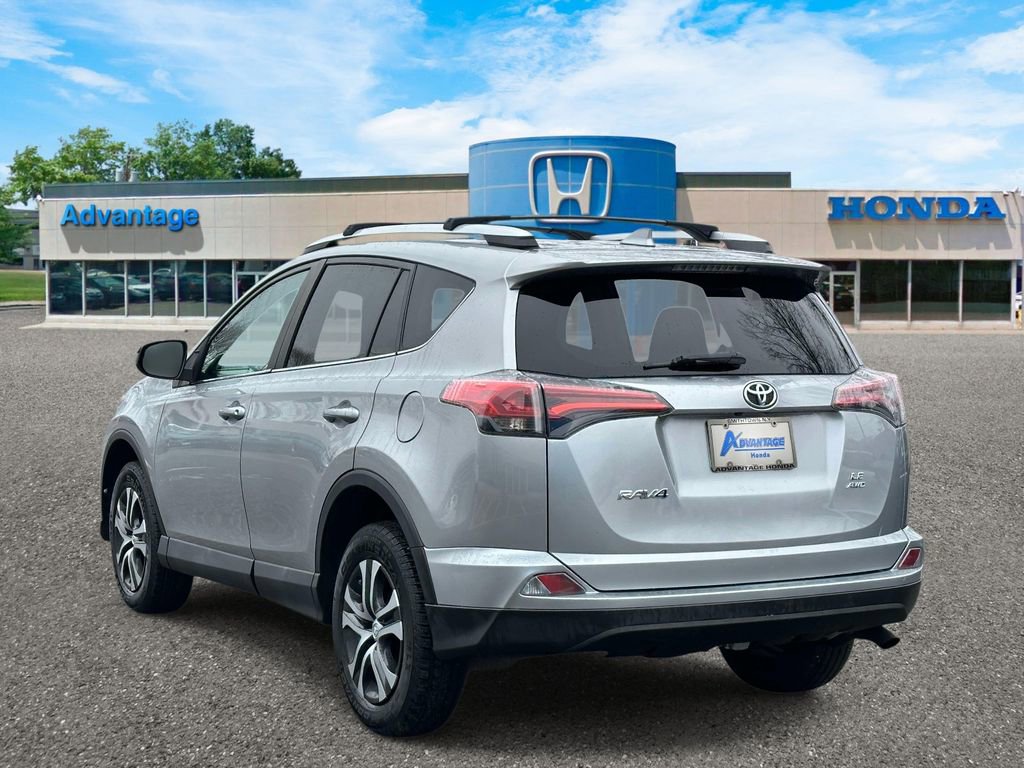 Used 2016 Toyota RAV4 LE image 5