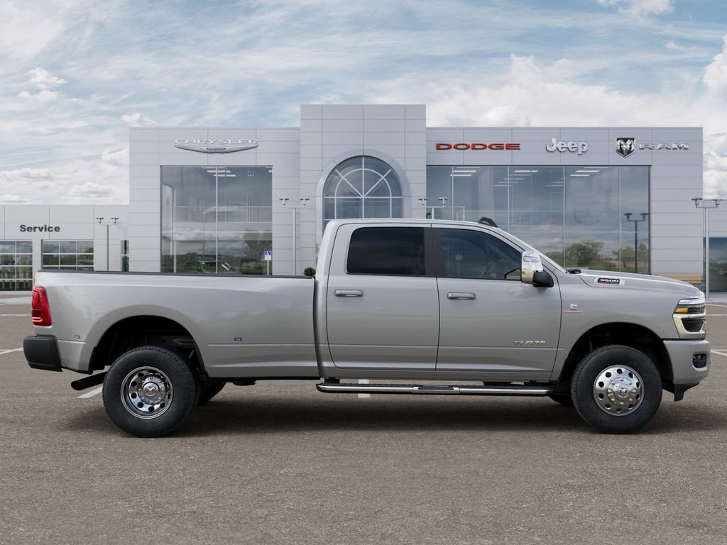 New 2026 RAM 3500 Laramie AWD/4WD image 21