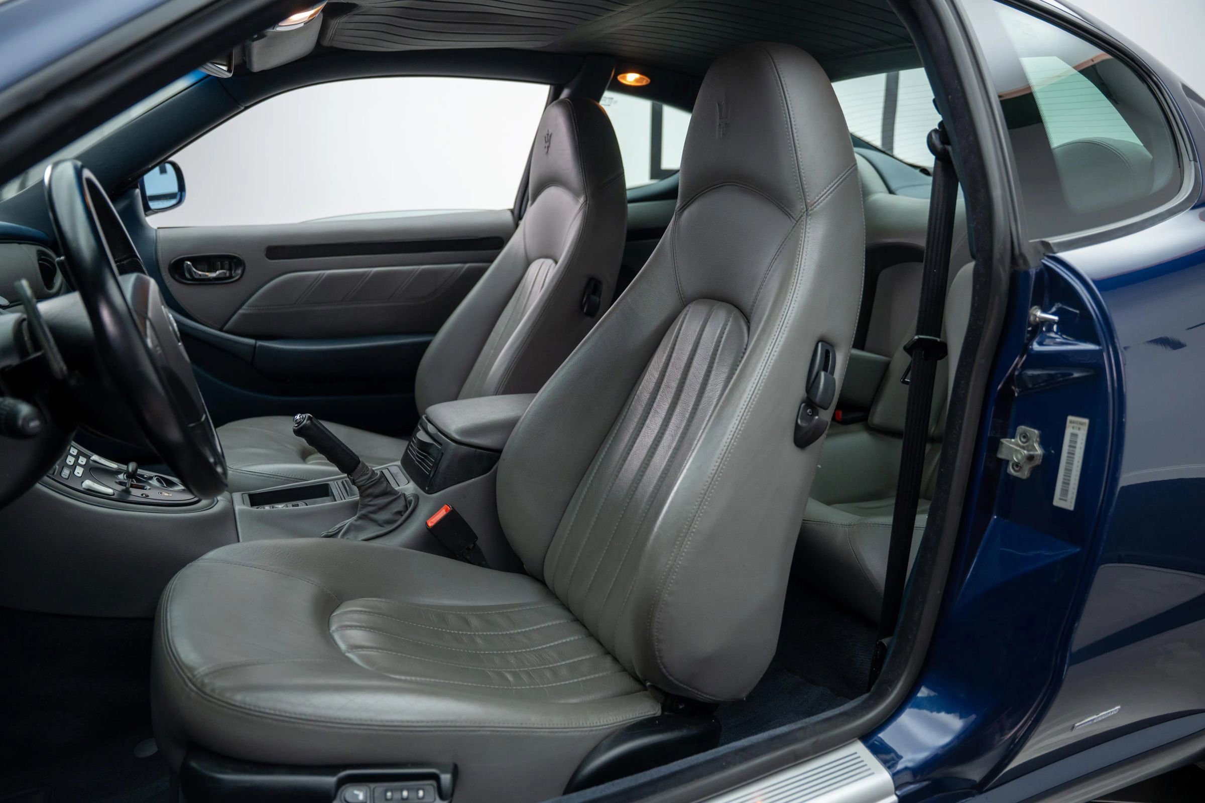 Used 2002 Maserati Coupe GT image 3