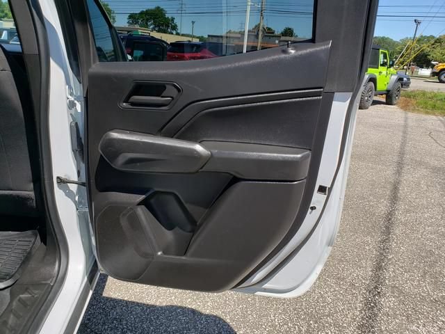Used 2024 Chevrolet Colorado W/T w/ Safety Package RWD image 18