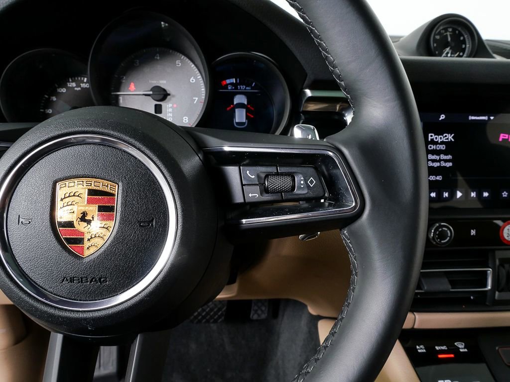 Certified 2022 Porsche Macan S AWD/4WD image 11