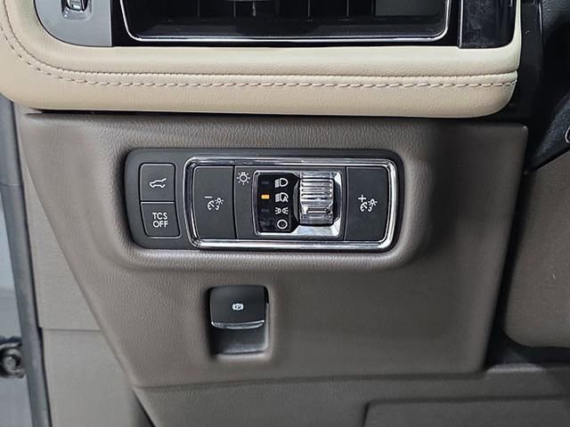 Certified 2022 Lincoln Nautilus Reserve AWD/4WD image 23