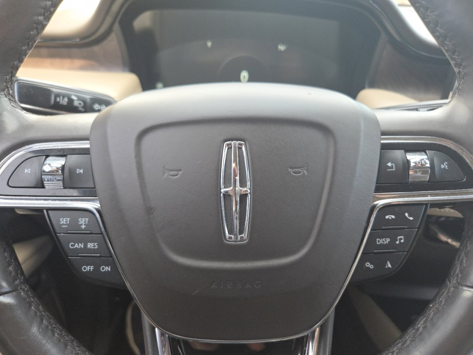 Used 2023 Lincoln Nautilus Reserve image 30