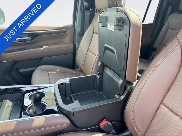New 2026 Chevrolet Suburban High Country w/ Sun And Tow Package AWD/4WD image 21