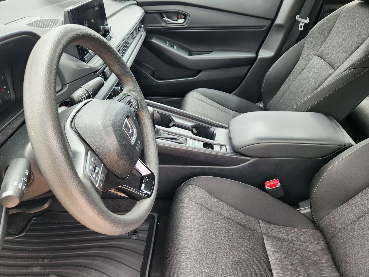 Used 2025 Honda Accord SE image 12