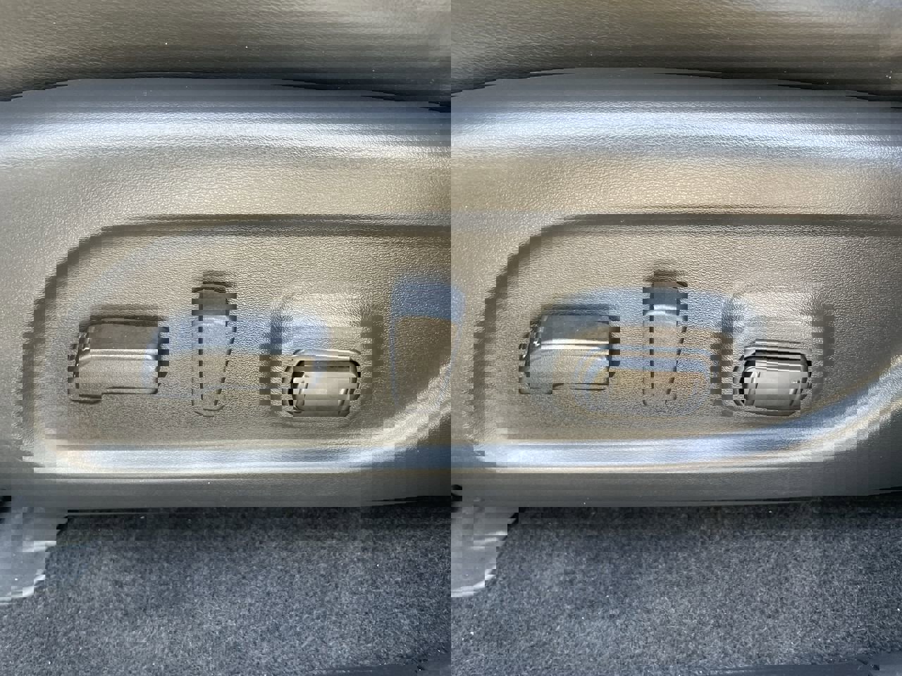 Used 2020 INFINITI QX60 Luxe w/ Essential Package image 14