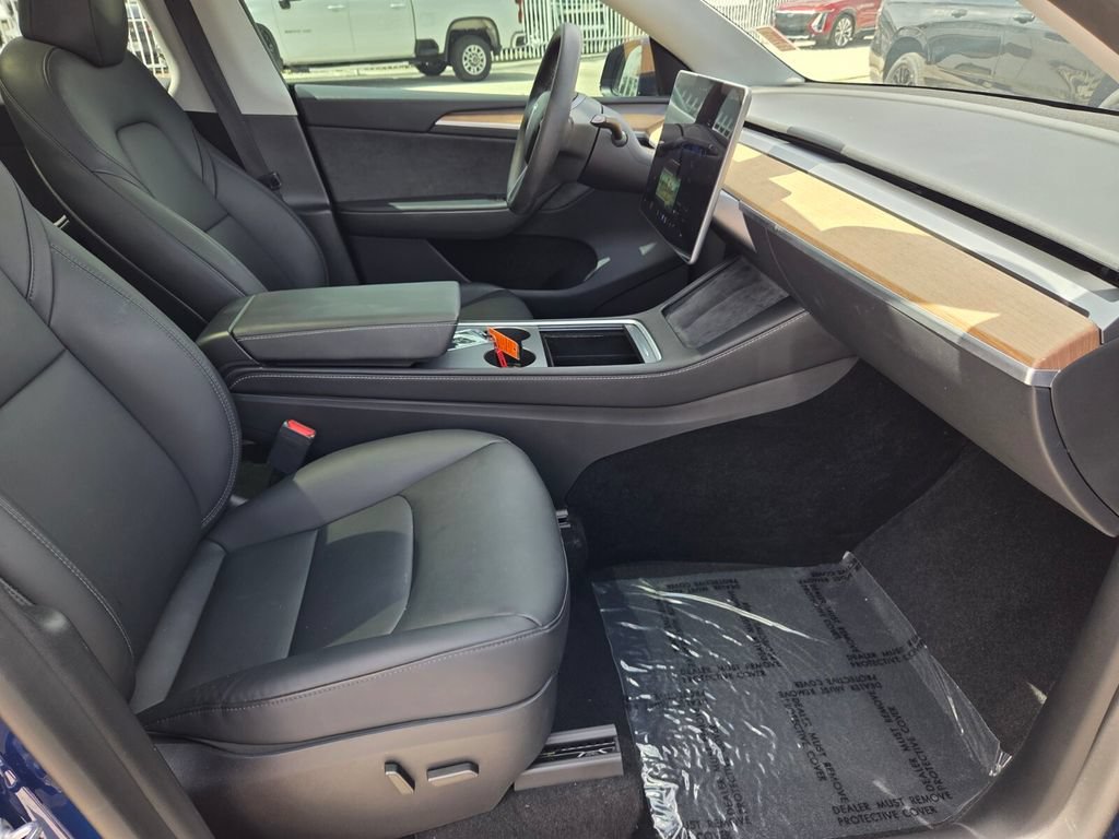 Used 2024 Tesla Model Y Performance AWD/4WD image 17