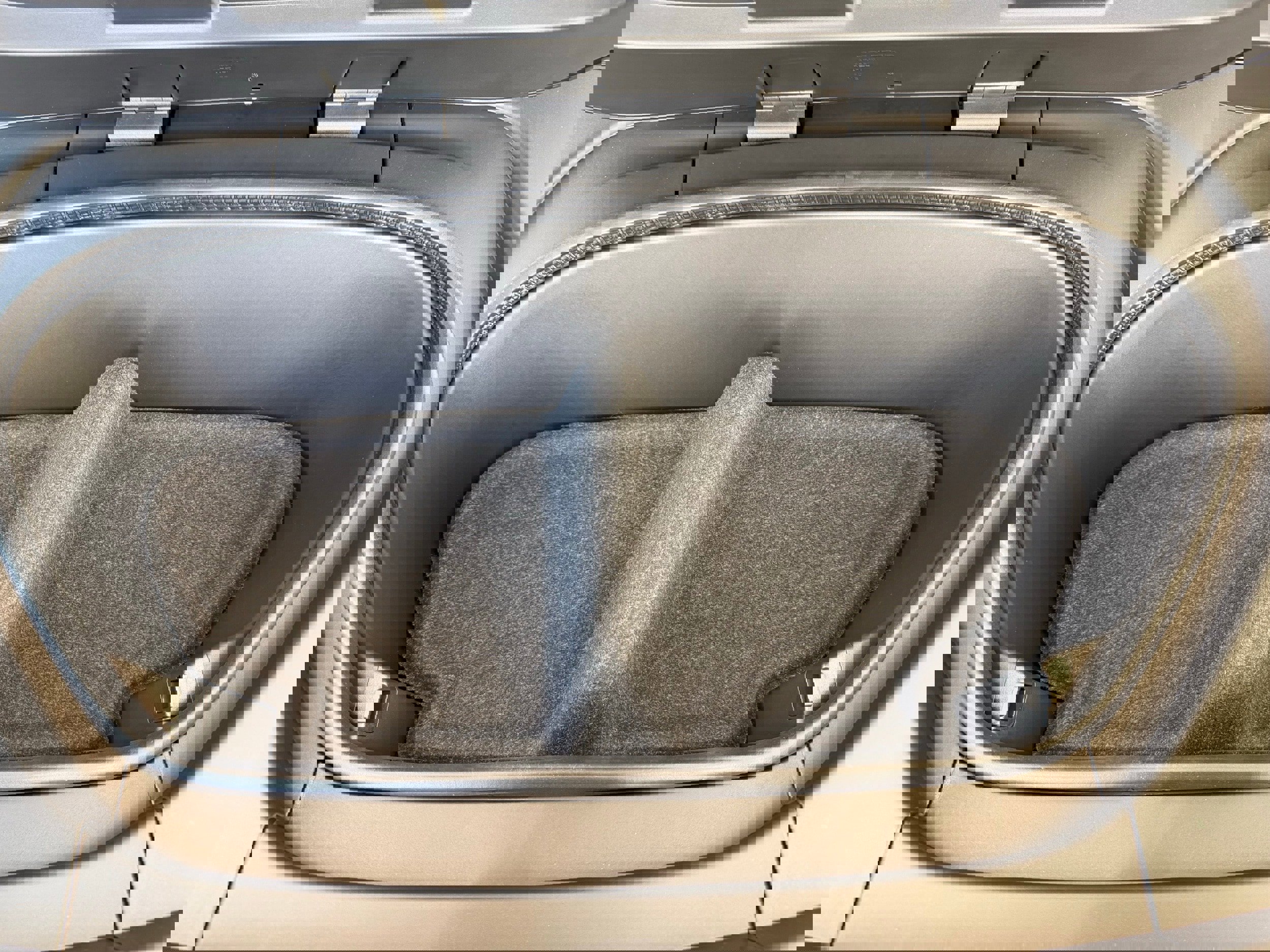 New 2026 Volvo EX40 Plus w/ Climate Package image 27