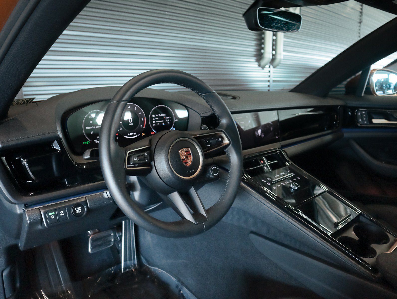 Used 2025 Porsche Panamera RWD image 4