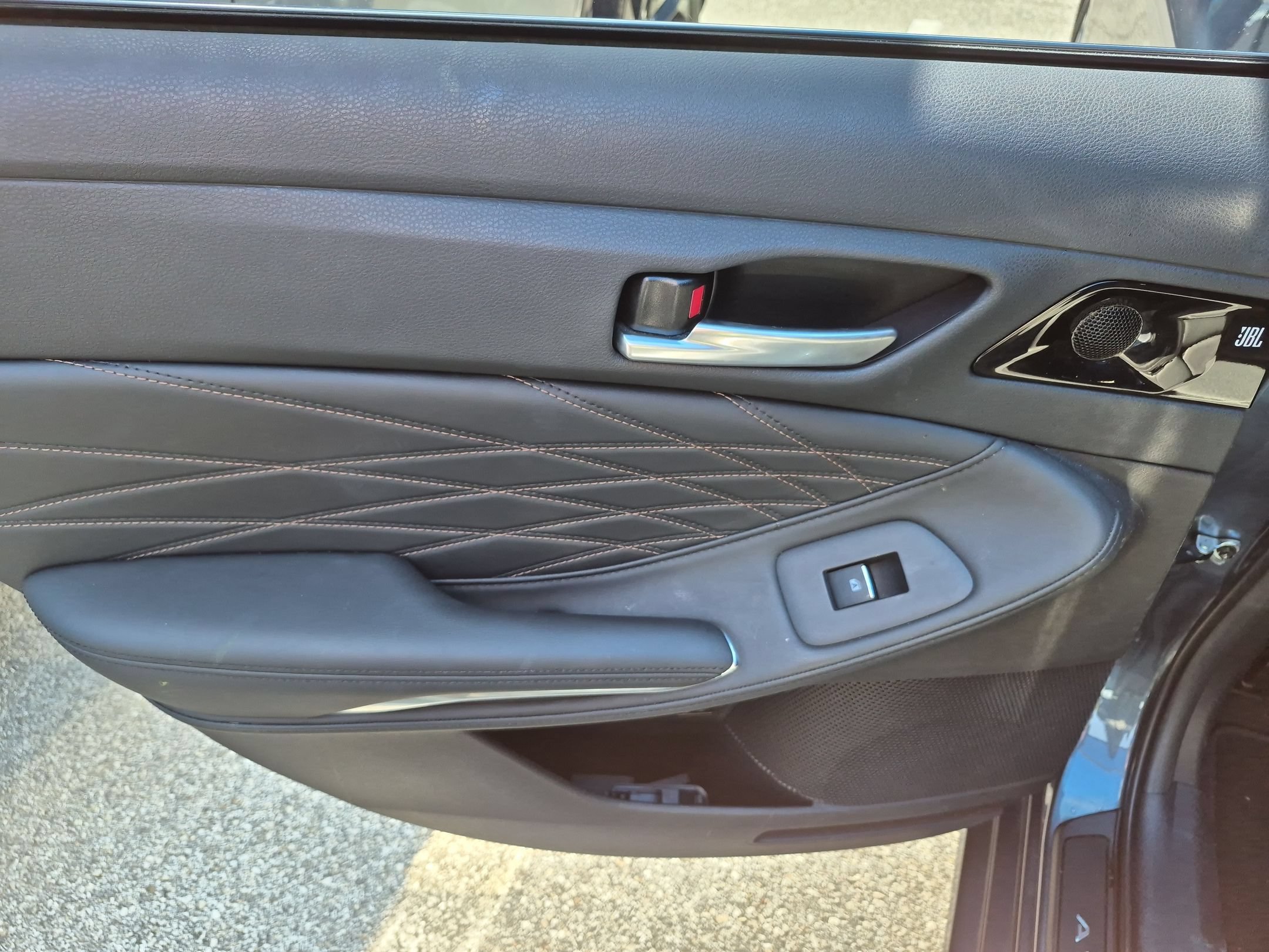 Used 2021 Toyota Avalon Limited FWD image 15