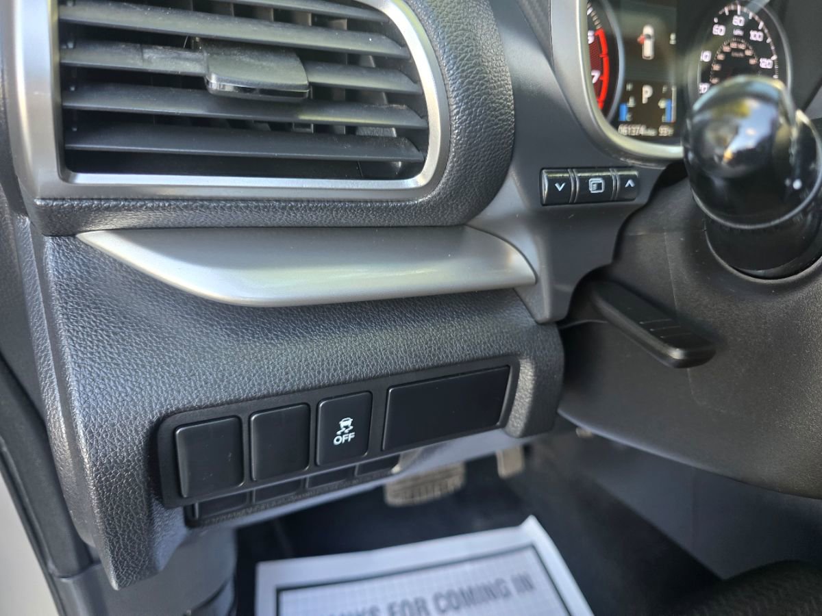 Used 2018 Mitsubishi Eclipse Cross LE image 37