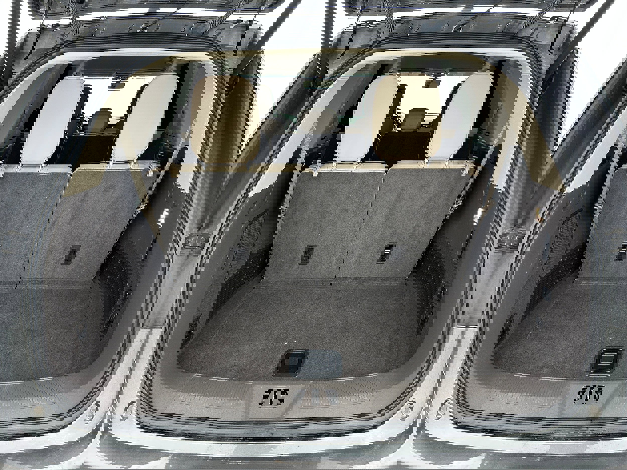 Used 2020 Lincoln Aviator Reserve w/ Class IV Trailer Tow Package image 31