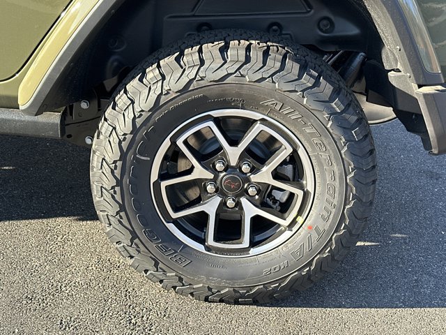 New 2026 Jeep Wrangler Unlimited Rubicon w/ Safety Group AWD/4WD image 18