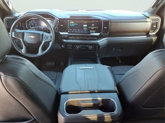 Used 2024 Chevrolet Silverado 3500 High Country w/ Technology Package image 12