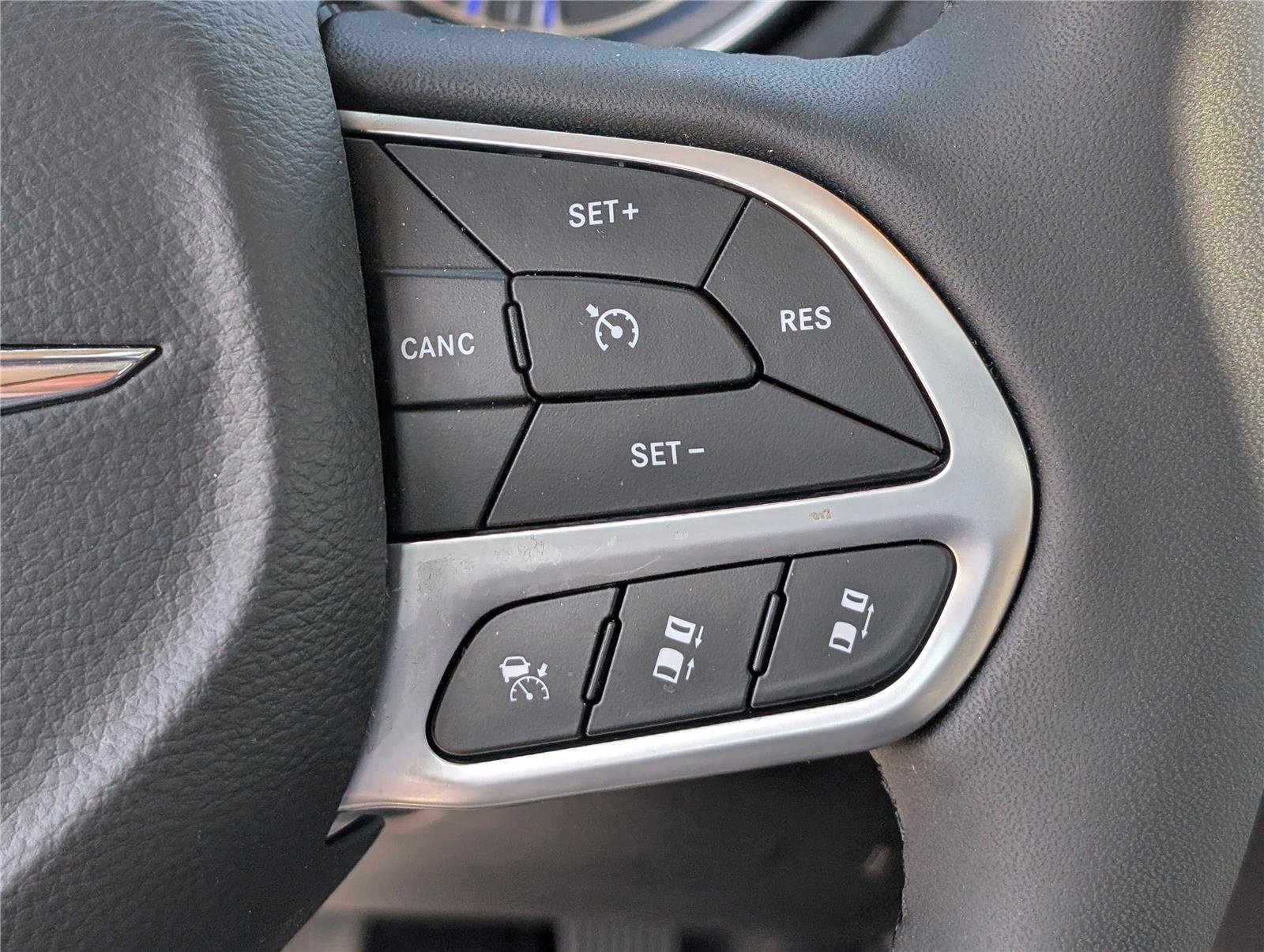 Used 2023 Chrysler 300 Touring L w/ Popular Equipment Group image 24