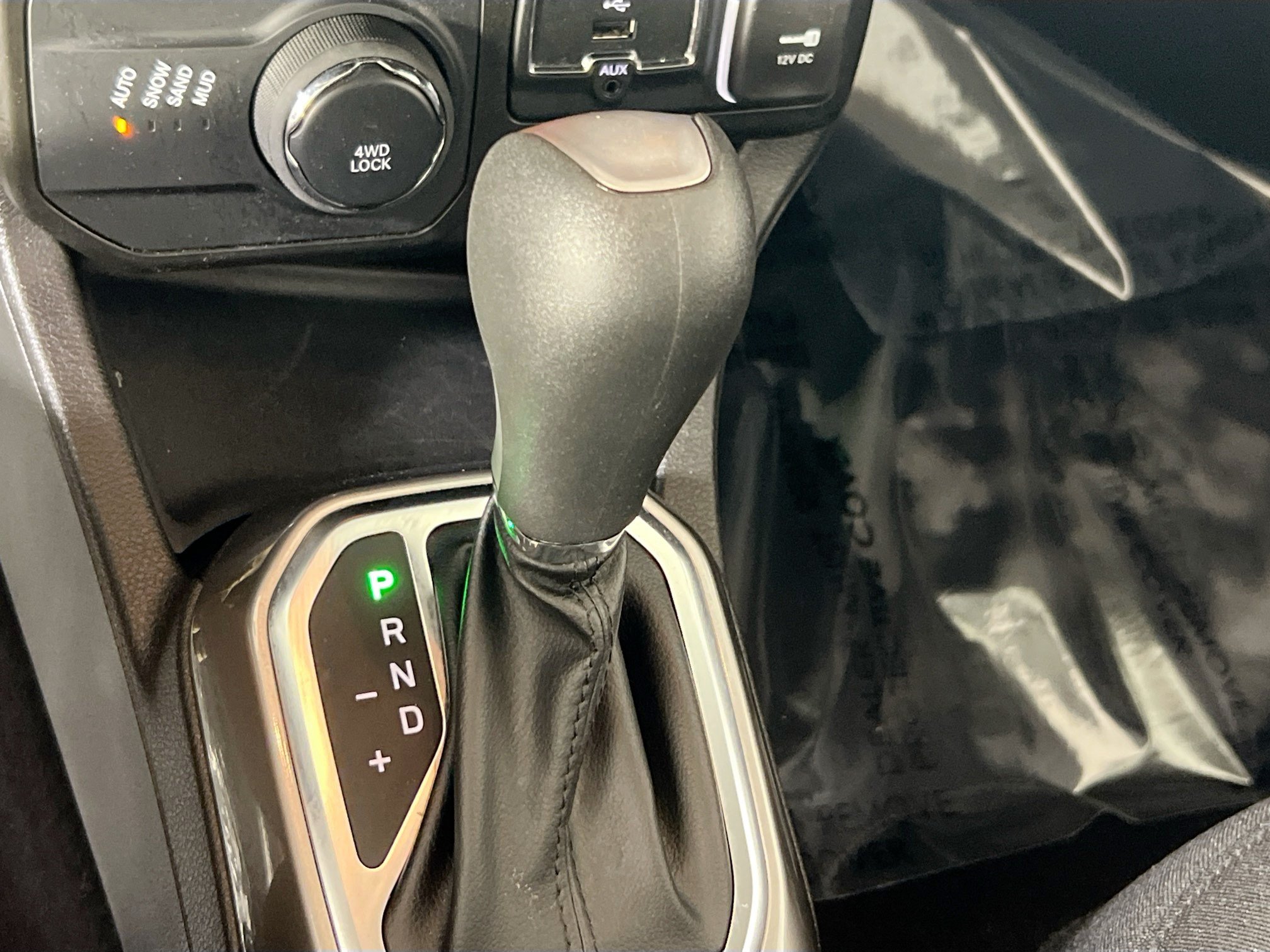 Used 2022 Jeep Renegade Latitude AWD/4WD image 17