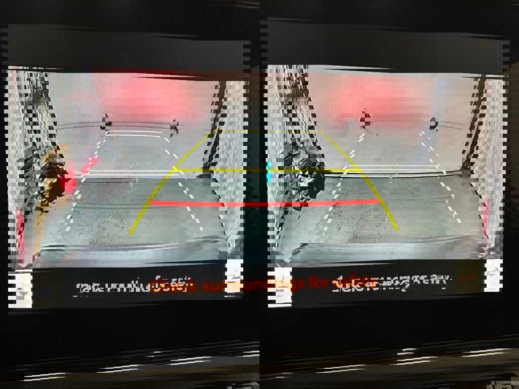 Used 2025 Toyota Camry LE image 38