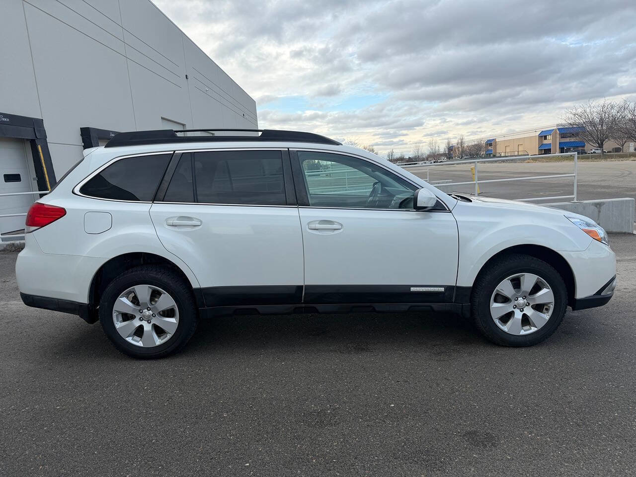 Used 2012 Subaru Outback 2.5i Premium image 14