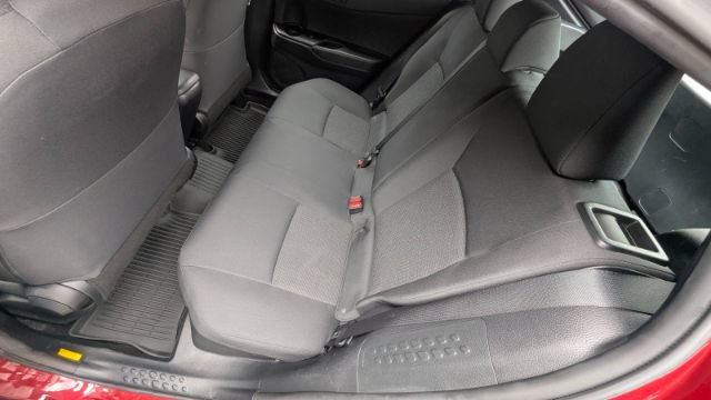 Used 2018 Toyota C-HR XLE FWD image 18