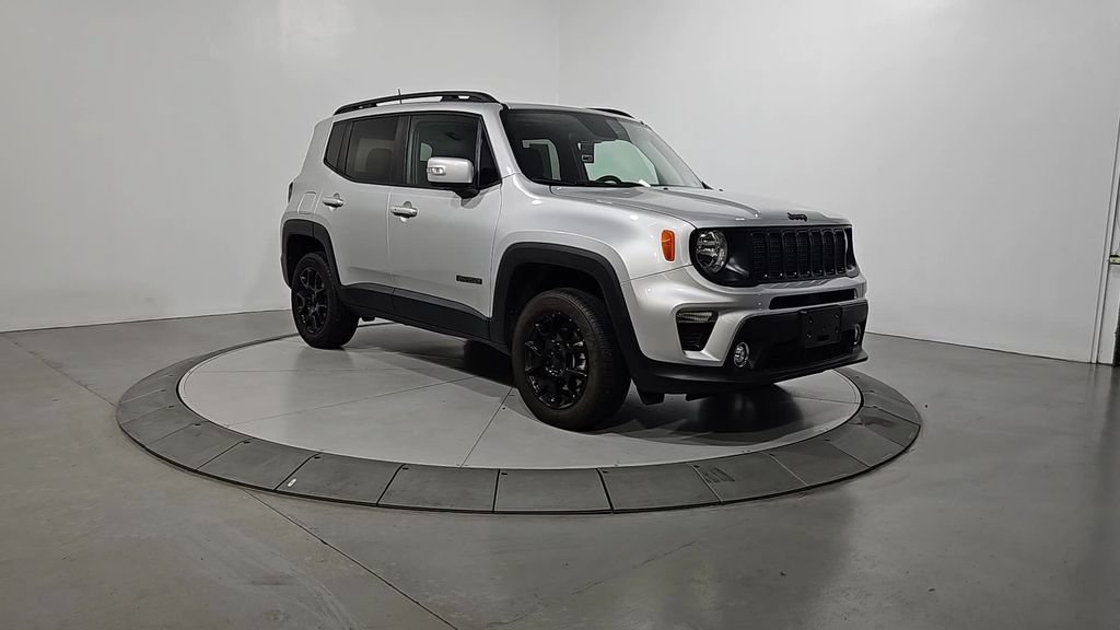 Used 2019 Jeep Renegade Altitude w/ UConnect 8.4 Nav Group AWD/4WD image 8