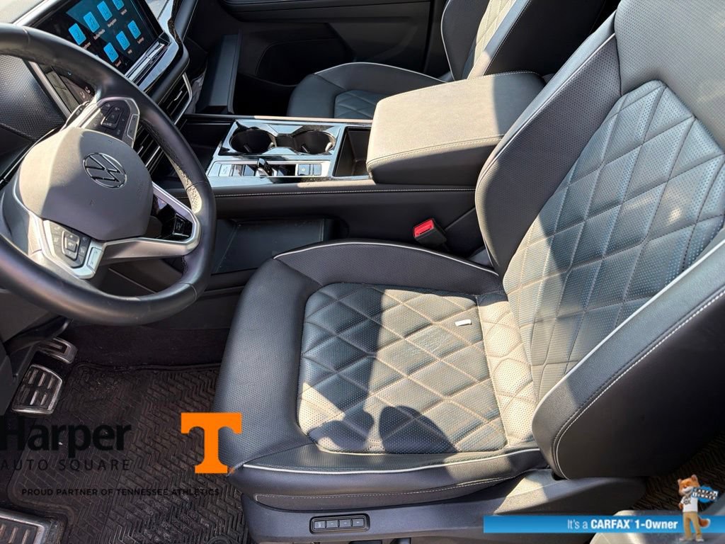Used 2024 Volkswagen Atlas Cross Sport SEL Premium R-Line AWD/4WD image 13