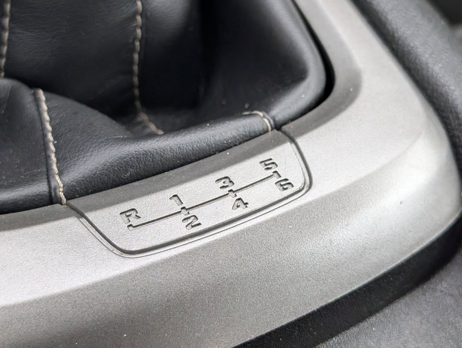 Used 2015 Chevrolet Camaro LS RWD image 10
