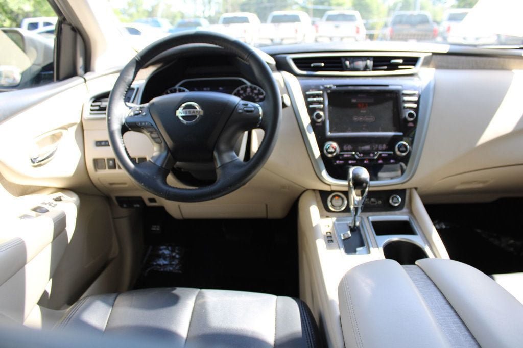 Used 2019 Nissan Murano SV w/ Cargo Package FWD image 15