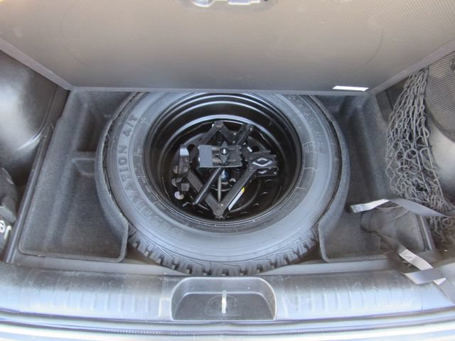 Used 2019 Jeep Cherokee Trailhawk AWD/4WD image 30