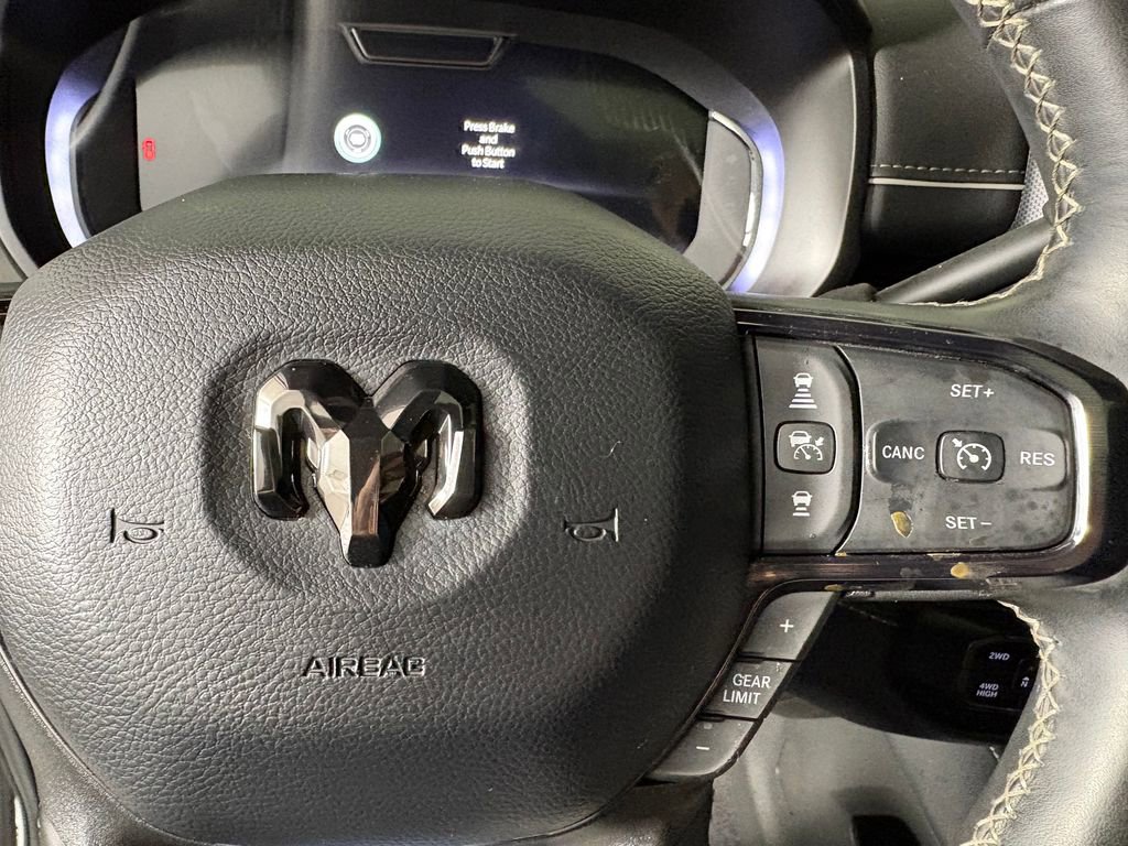 Used 2025 RAM 2500 Limited AWD/4WD image 22