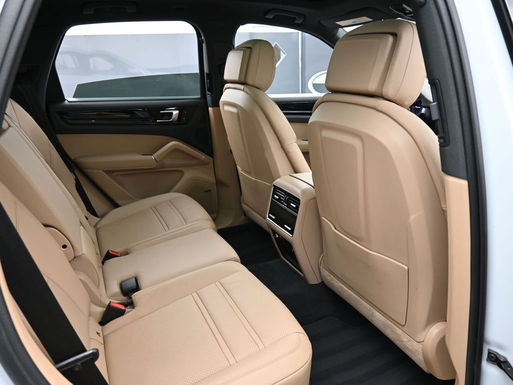 Certified 2023 Porsche Cayenne image 28
