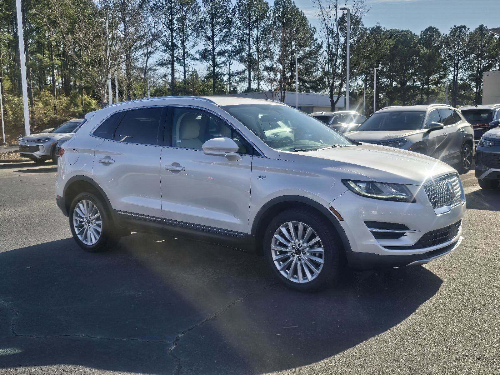 Used 2019 Lincoln MKC Premiere image 1