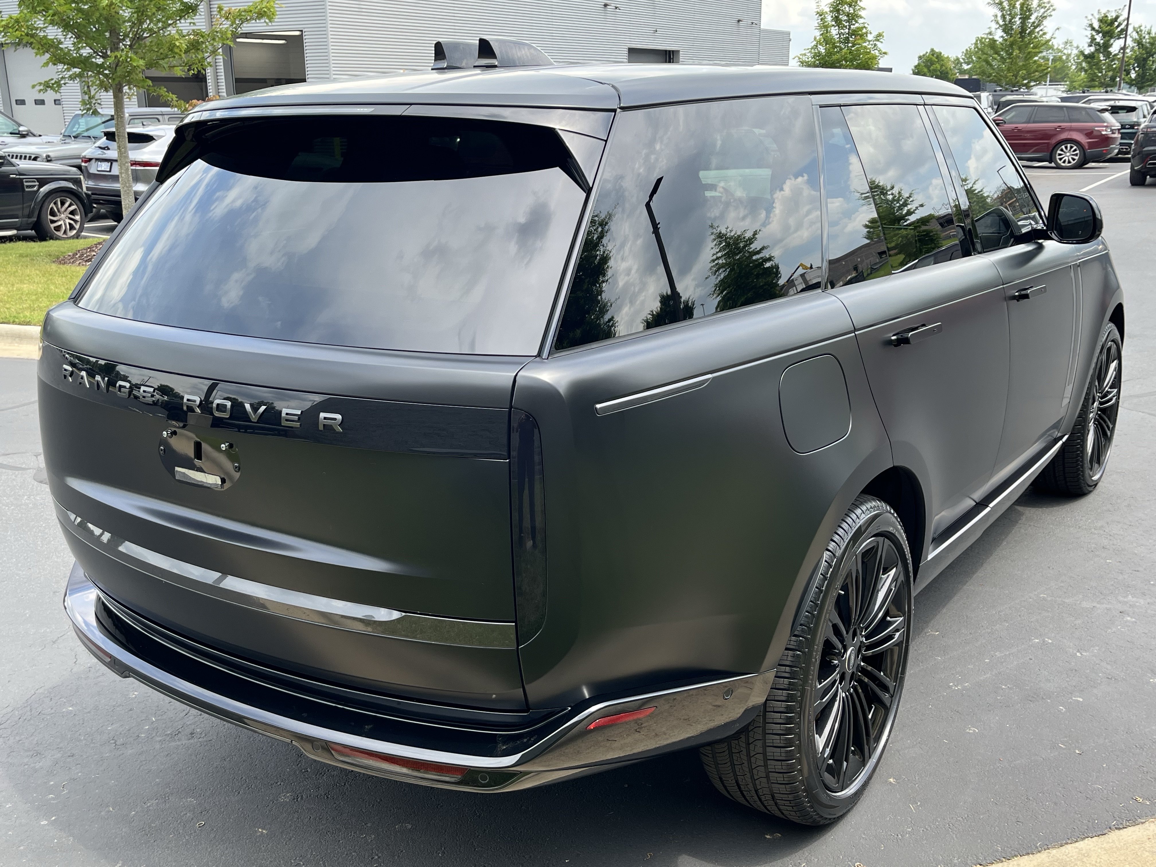 Certified 2024 Land Rover Range Rover SE AWD/4WD image 7