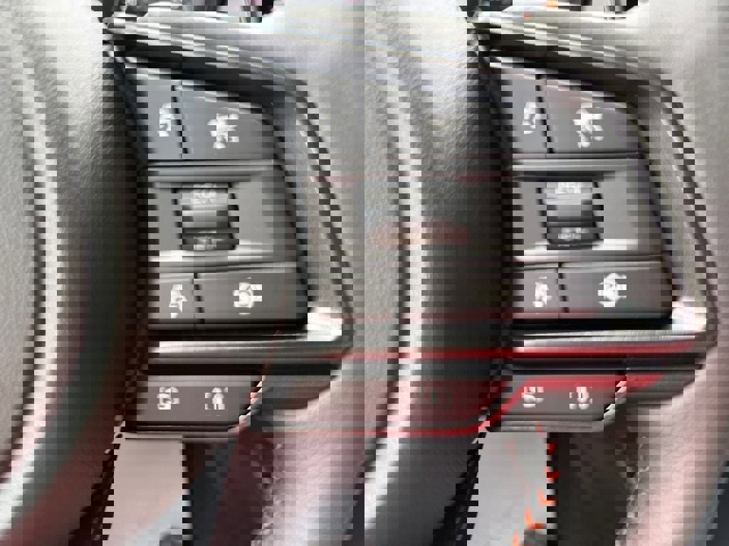 Used 2025 Subaru Crosstrek 2.5i Limited image 18