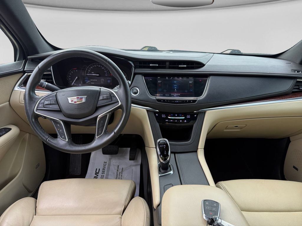 Used 2017 Cadillac XT5 Luxury w/ Driver Awareness Package FWD image 24