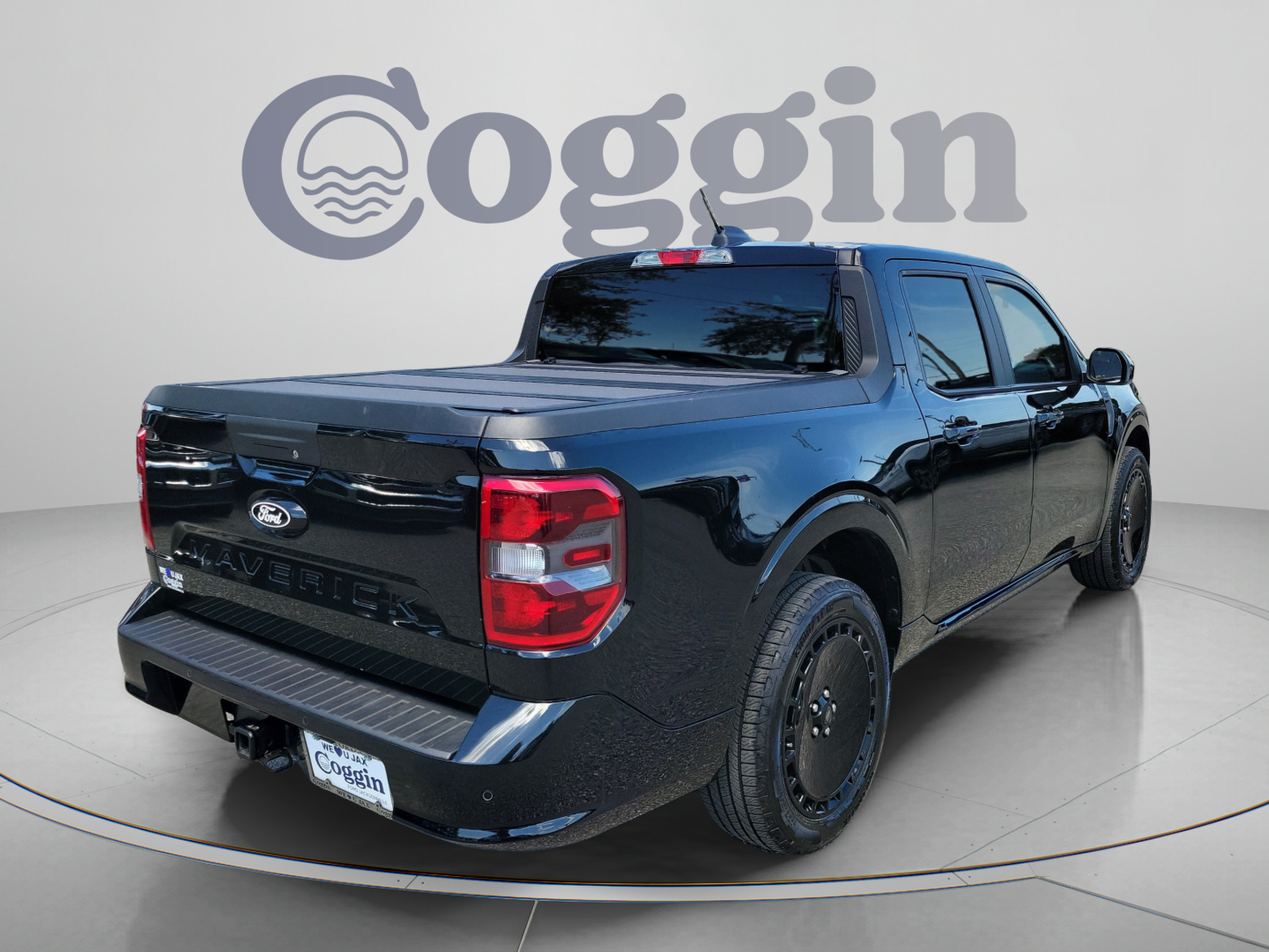 Used 2025 Ford Maverick Lobo AWD/4WD image 3