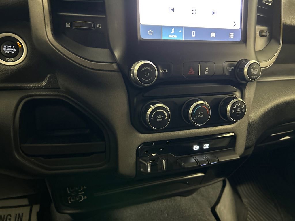 Used 2024 RAM 3500 Tradesman w/ Chrome Appearance Group image 23