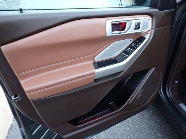 Used 2023 Ford Explorer King Ranch w/ Technology Package image 27