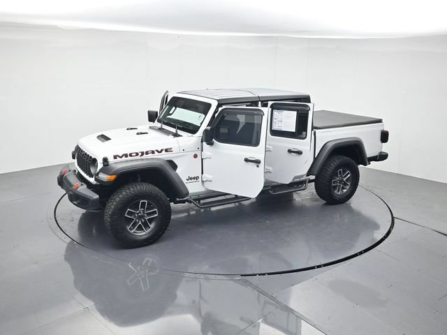 Used 2024 Jeep Gladiator Mojave w/ Technology Group AWD/4WD image 33