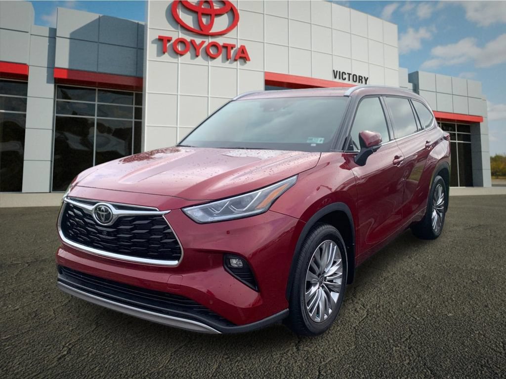 Used 2025 Toyota Highlander Platinum AWD/4WD image 7