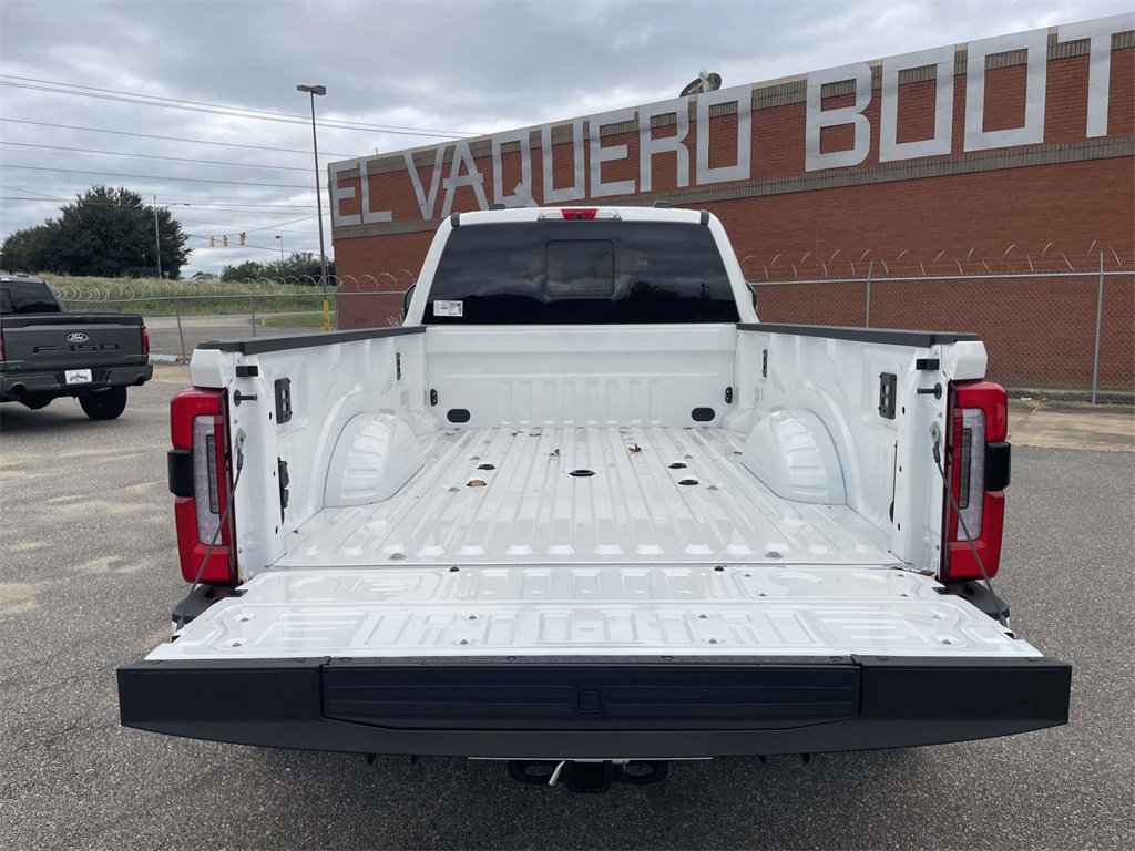 New 2026 Ford F450 Platinum w/ Platinum Plus Package image 10