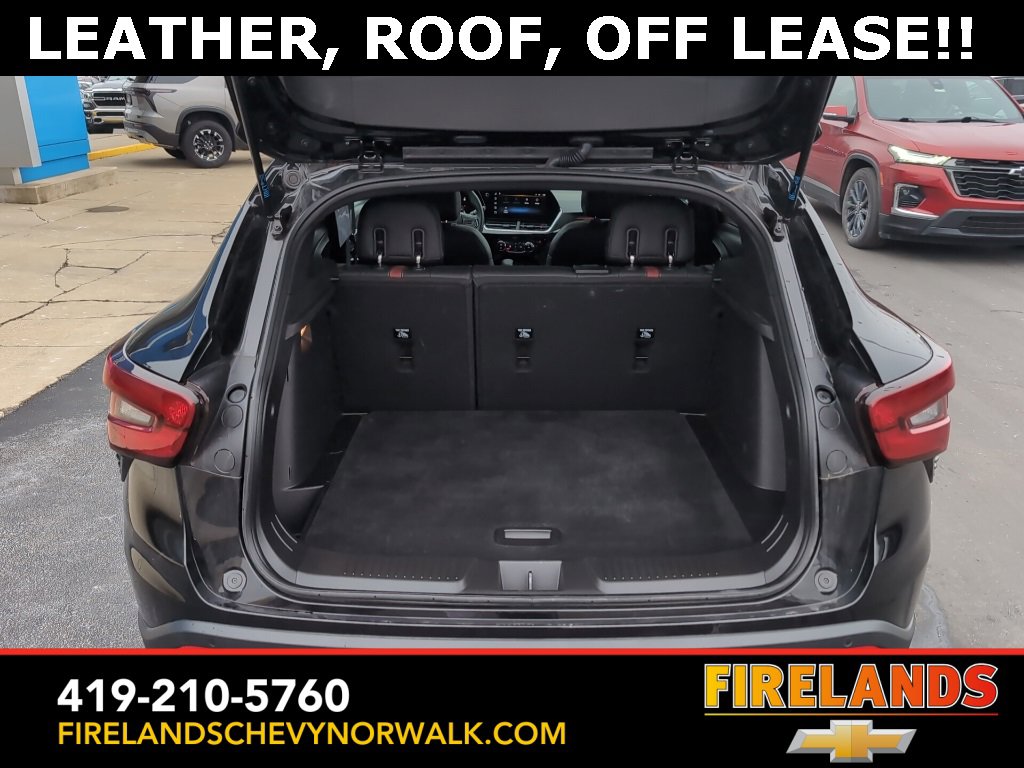 Certified 2025 Chevrolet Trax RS w/ Sunroof Package image 42