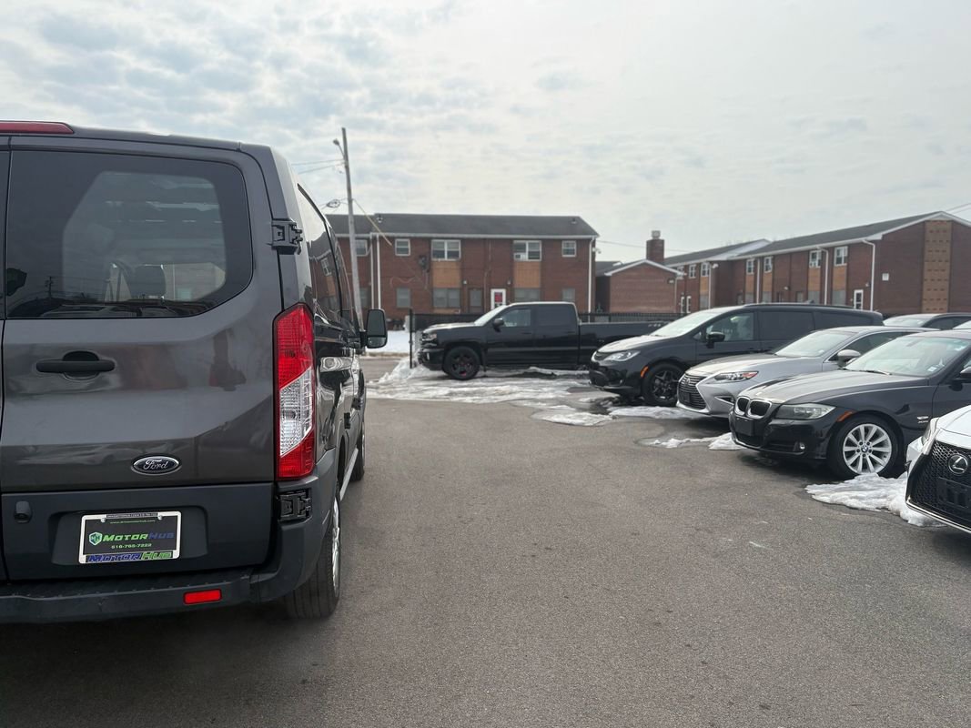 Used 2017 Ford Transit 250 130 Low Roof RWD image 14