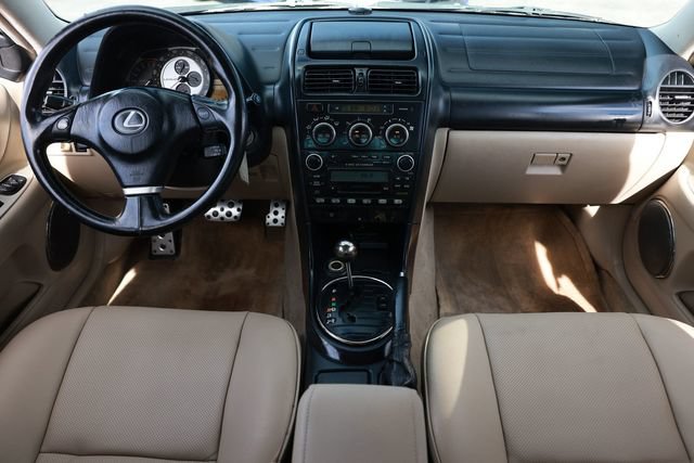 Used 2005 Lexus IS 300 RWD image 25