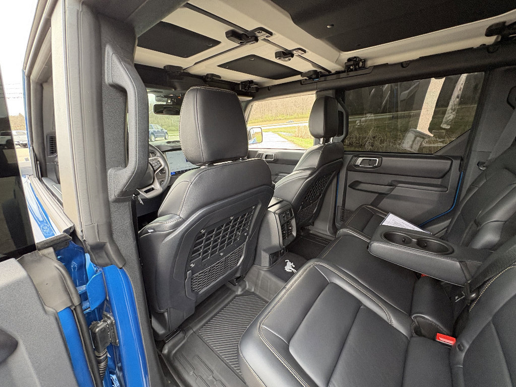 Used 2025 Ford Bronco Badlands AWD/4WD image 18