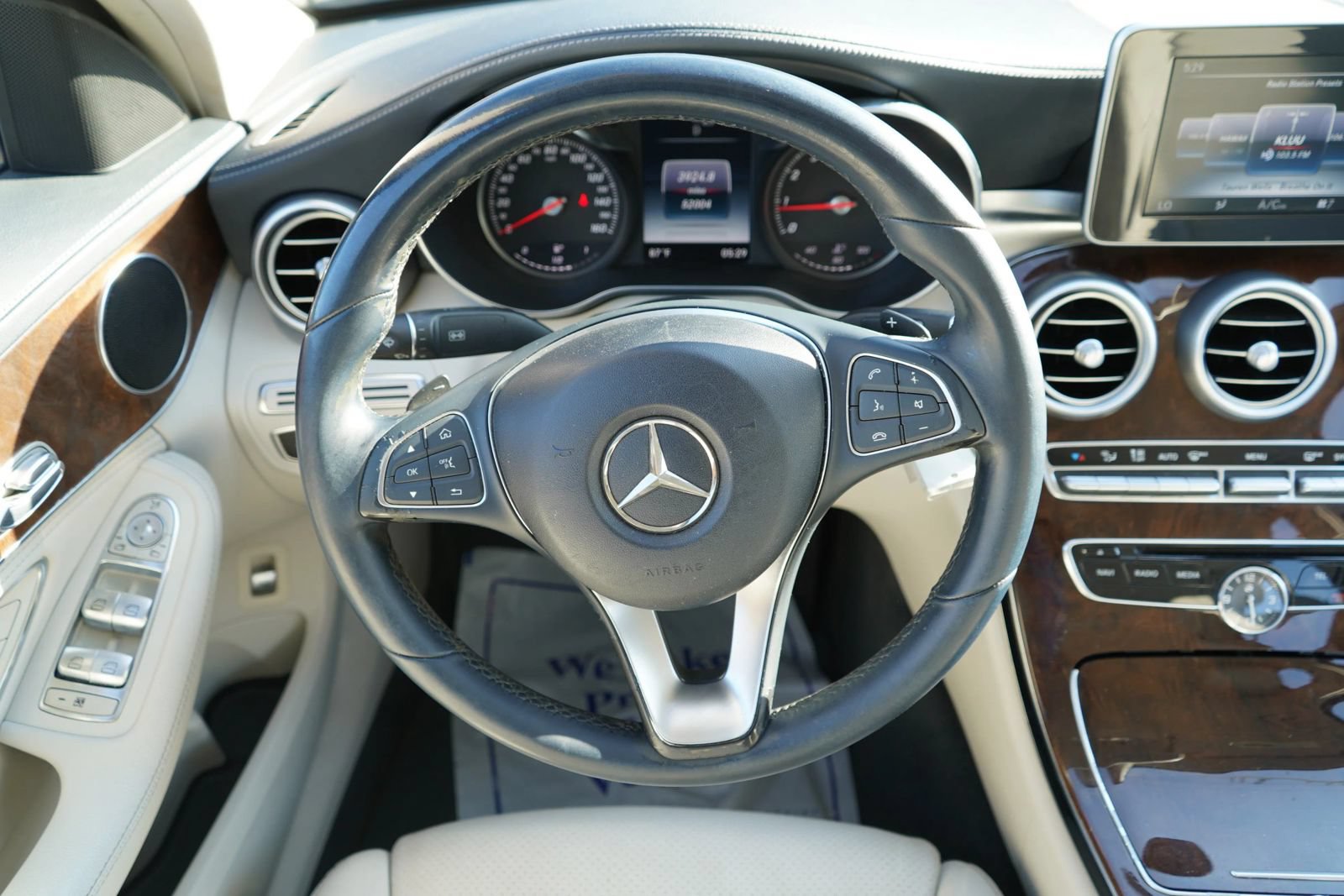 Used 2015 Mercedes-Benz C 300 Sedan image 19
