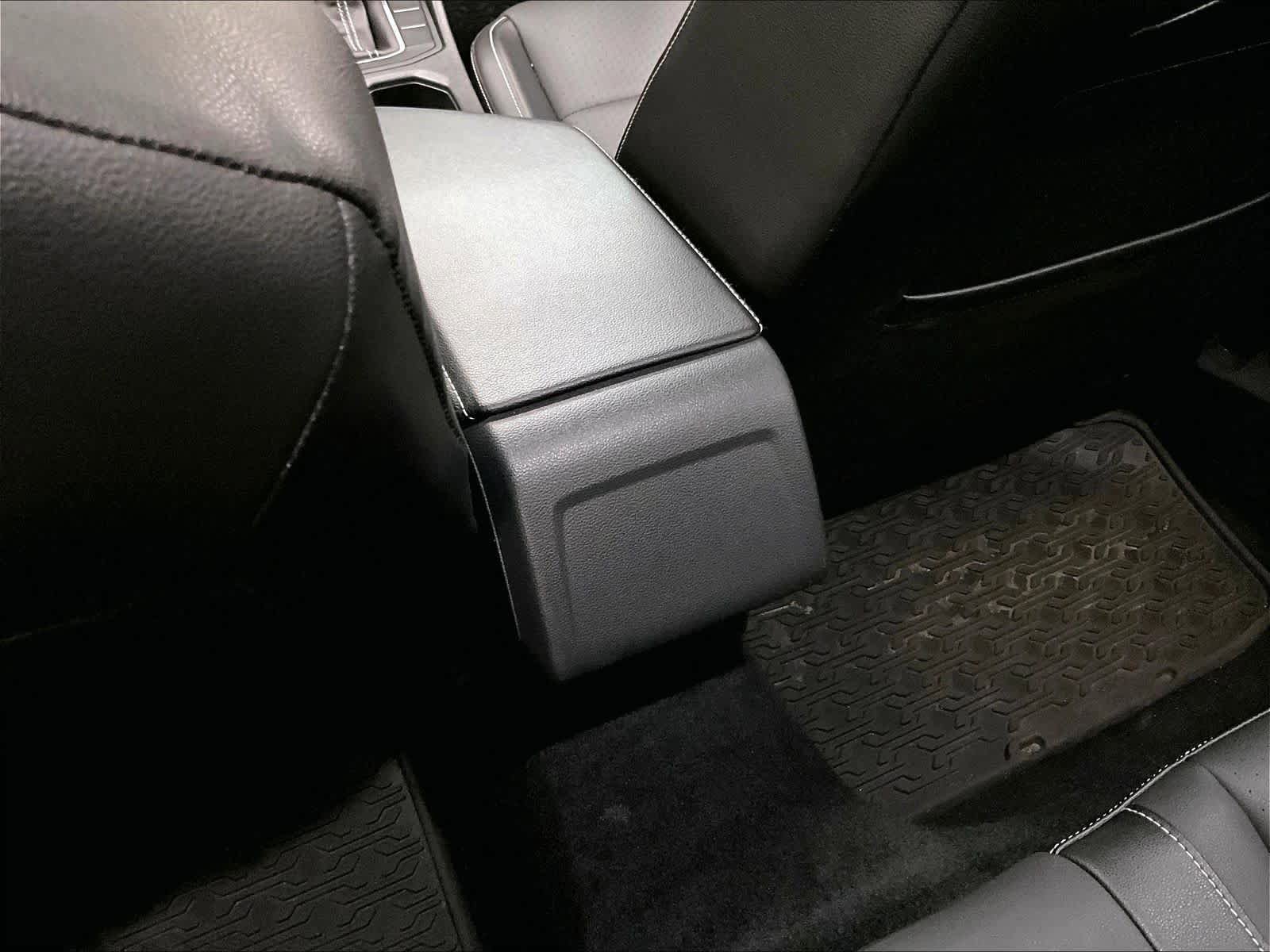 Used 2024 Volkswagen Jetta SE w/ Panoramic Sunroof Package FWD image 35